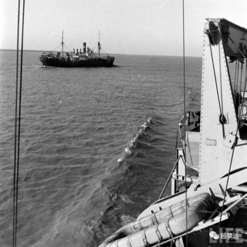 1948年11月,大批上海人乘坐驳船逃离上海 高清 腾讯新闻